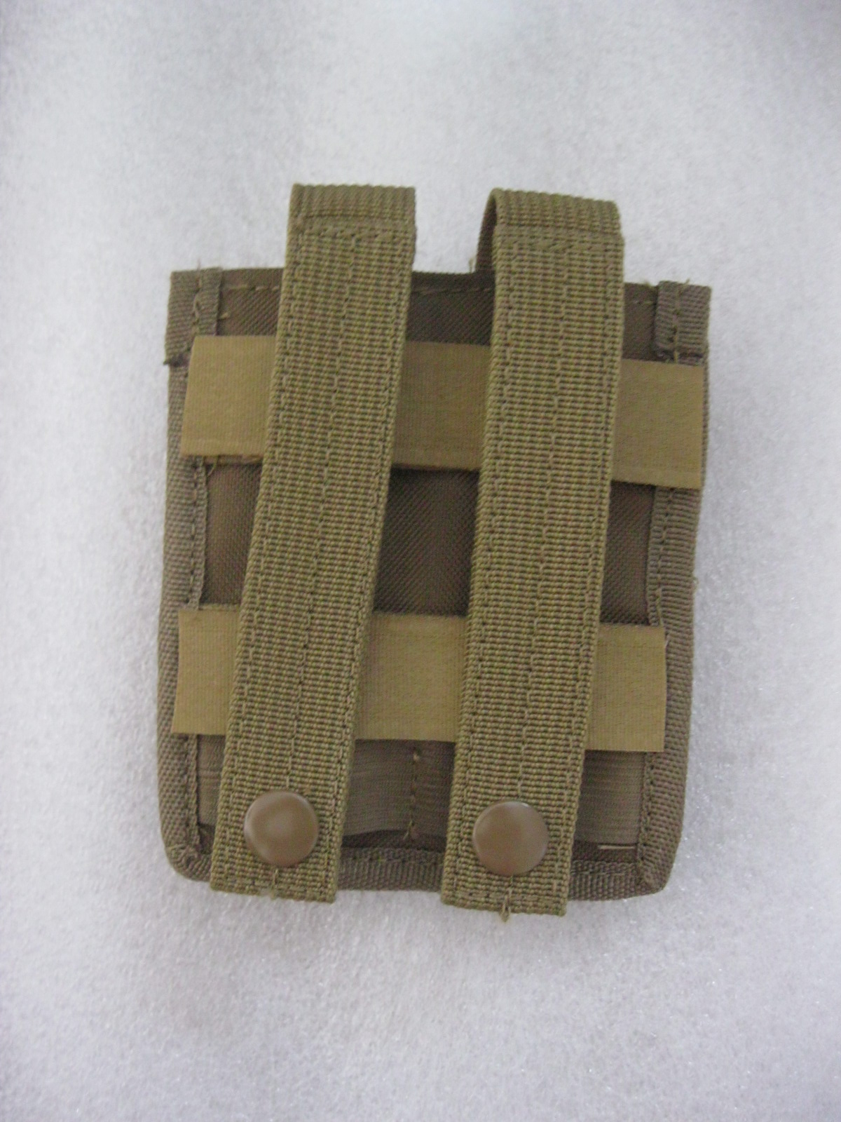 Explorer Double Mag Pouch with extra elastic to tie down, and velcro at back , and Molle Straps, elastic cover P42